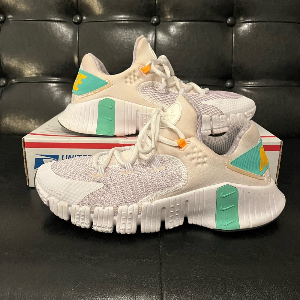 Nike Free Metcon 4 “White Green‎ Glow”
